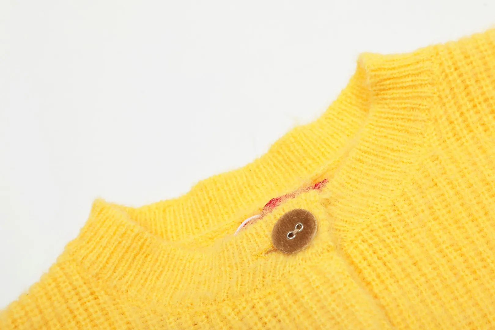 VIVI145# vivienne west wood 25 spring new style three-color wool embroidered design cardigan, three-color turmeric, three-color hemp gray Size: 1 yard (90-110 pounds) 2 yards (110-130 pounds) 3 yards (130-150 pounds) Color: gray yellow pink